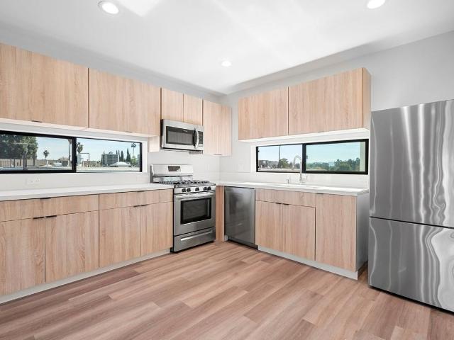 Apartment for rent in Canoga Park, California