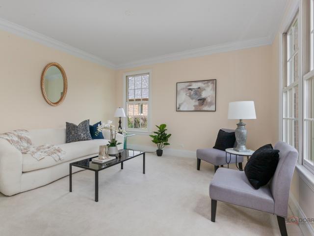 House for sale in Green Oaks, Illinois