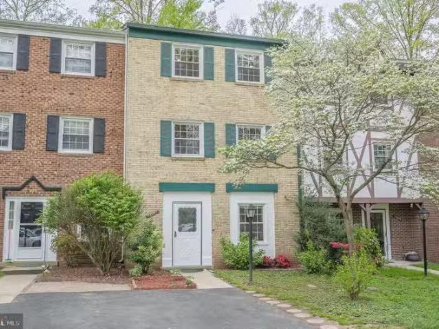 Condo for sale in Centreville