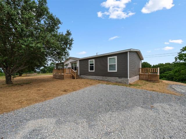 House for sale in Edmonton, Kentucky
