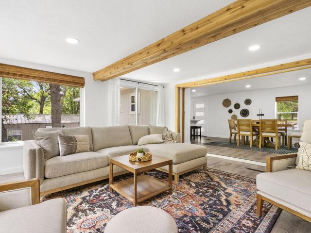 House for sale in Stone, Missouri