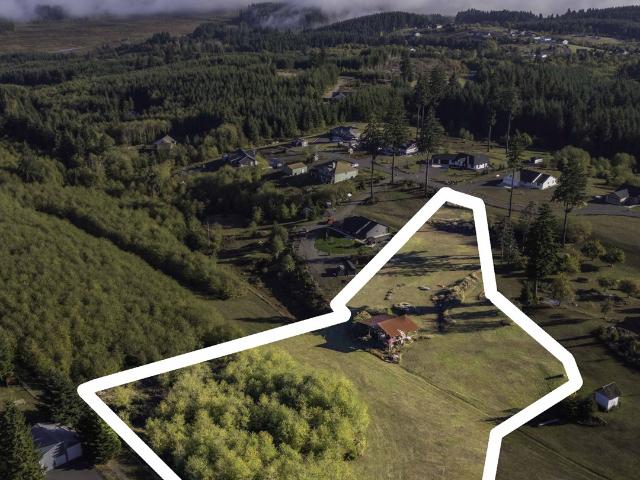 Land for sale in Castle Rock, Washington