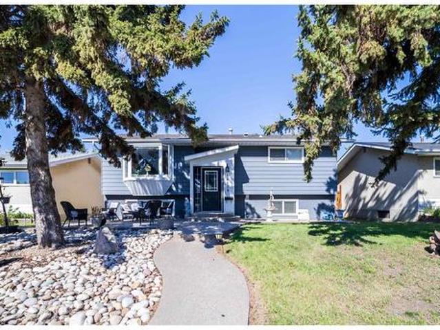 House for sale in Wedgewood, Alberta