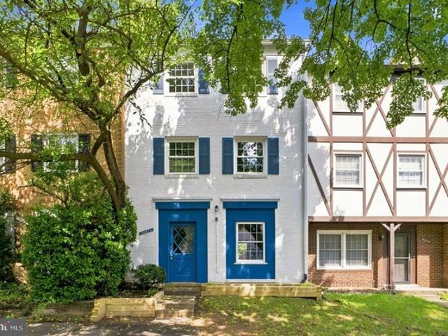 Townhouse for sale in Virginia