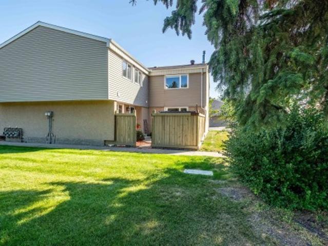 Townhouse for sale in Wedgewood, Alberta