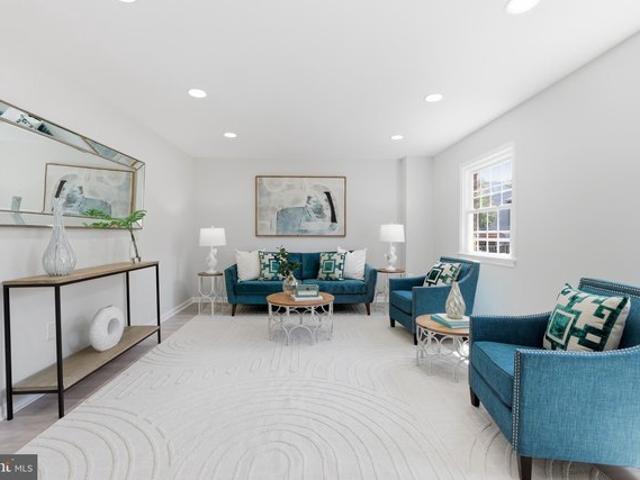 Townhouse for sale in Virginia