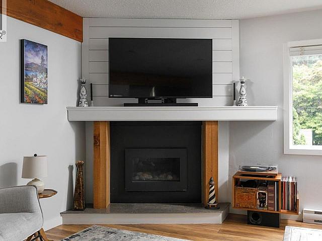 Condo for sale in Winfield, British Columbia