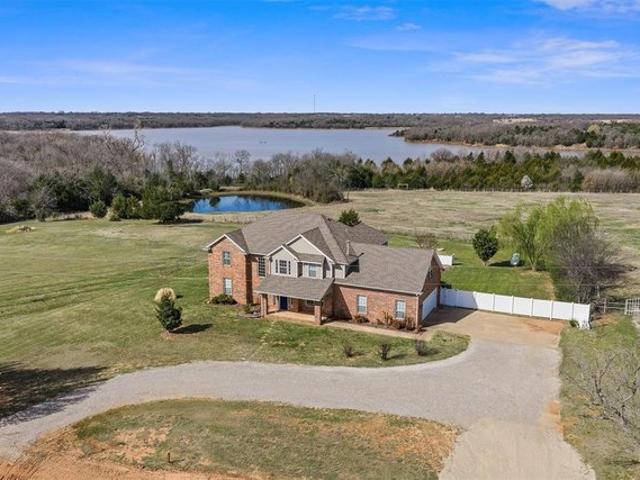 House for sale in Pauls Valley, Oklahoma