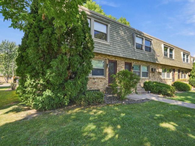 Townhouse for sale in New Brighton, Ramsey County