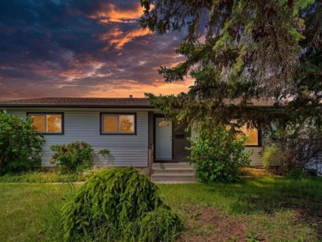 House for sale in Wedgewood, Alberta