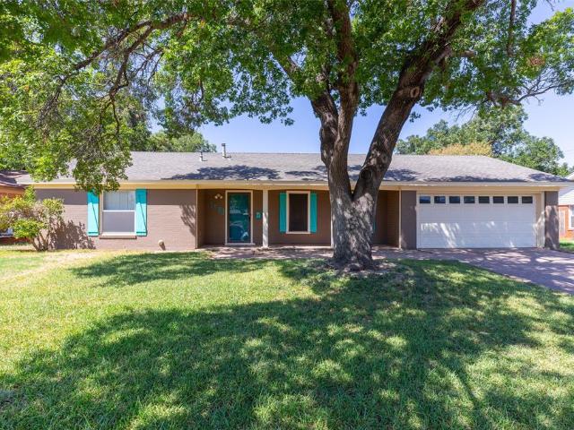 House for sale in Taylor, Texas
