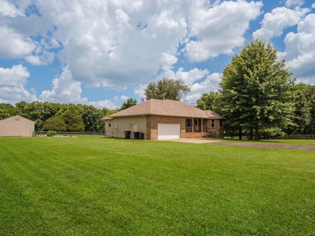 House for sale in Nixa, Missouri