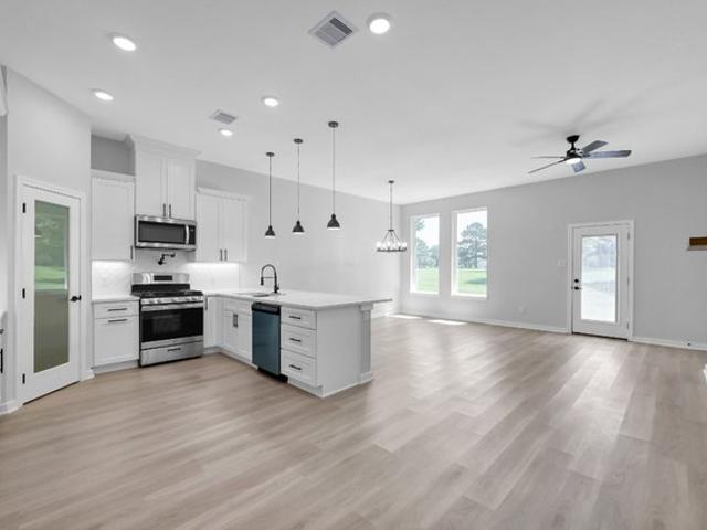 Townhouse for sale in Willis, Texas