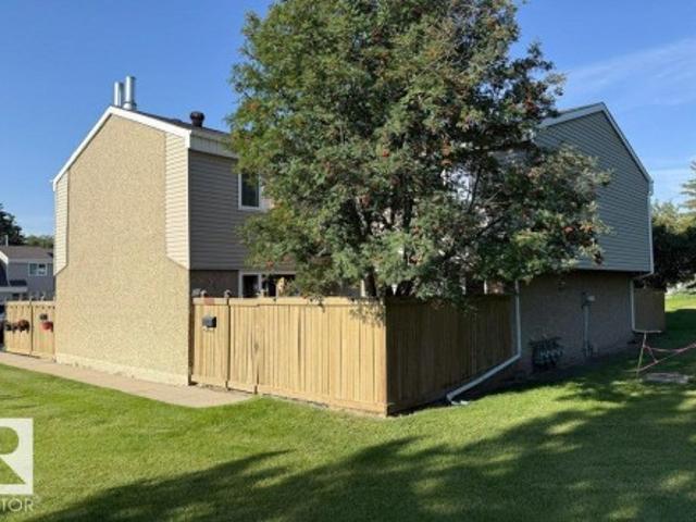 Townhouse for sale in Wedgewood, Alberta