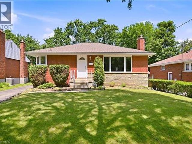 House for sale in Burlington, Ontario
