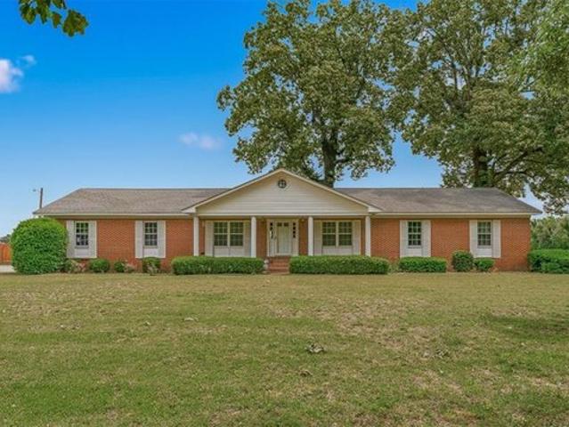 House for sale in Kennett, Missouri