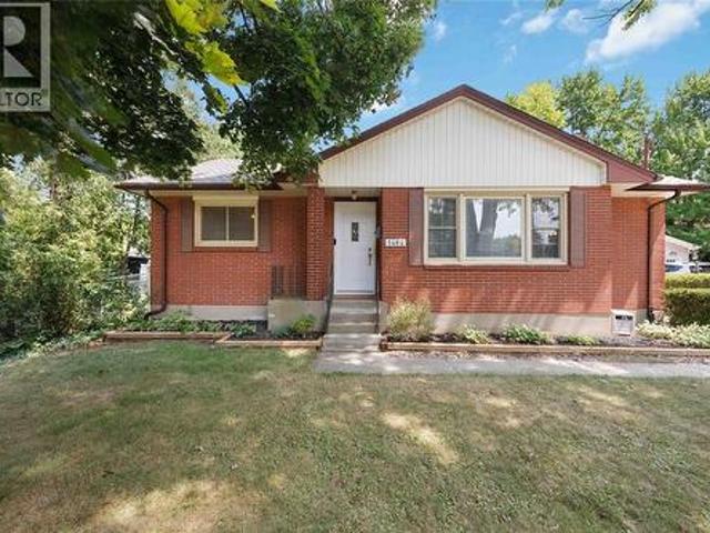 House for sale in Brights Grove, Ontario