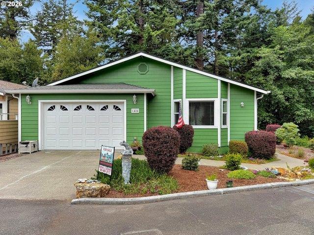 House for sale in Brookings, Curry County