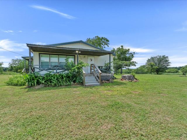 Farm for sale in Luling, Texas