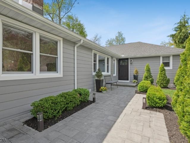 House for sale in Mountainside, New Jersey