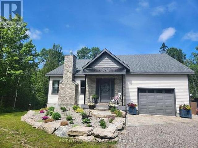 House for sale in Renfrew, Ontario