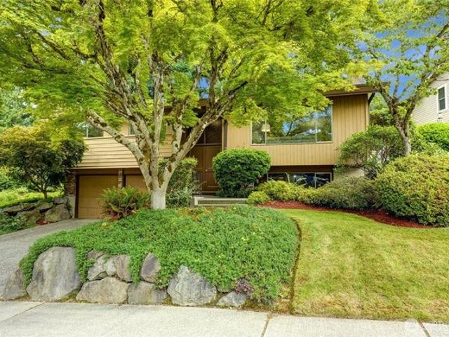 House for sale in Bellevue, Washington