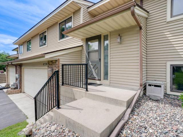Townhouse for sale in Apple Valley