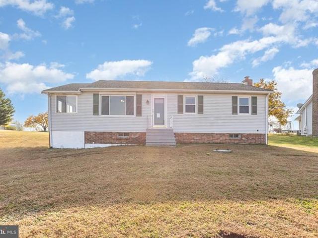 House for sale in Spring Grove, Pennsylvania