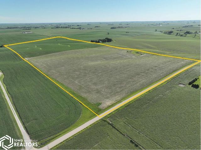 Farm for sale in Cedar, Iowa