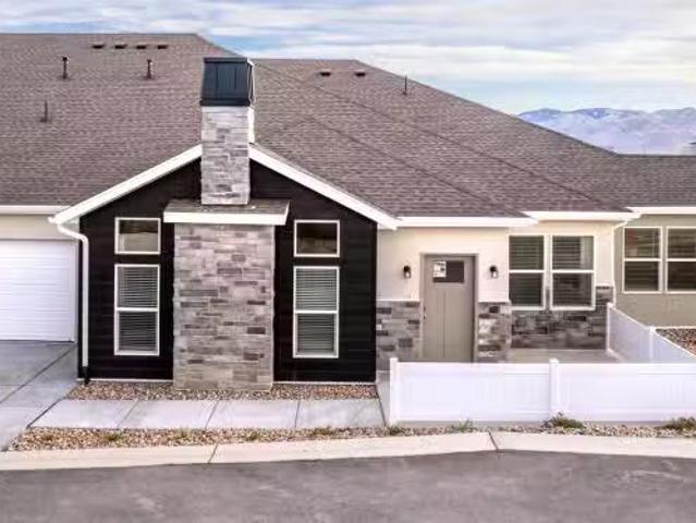 Condo for sale in Saratoga Springs