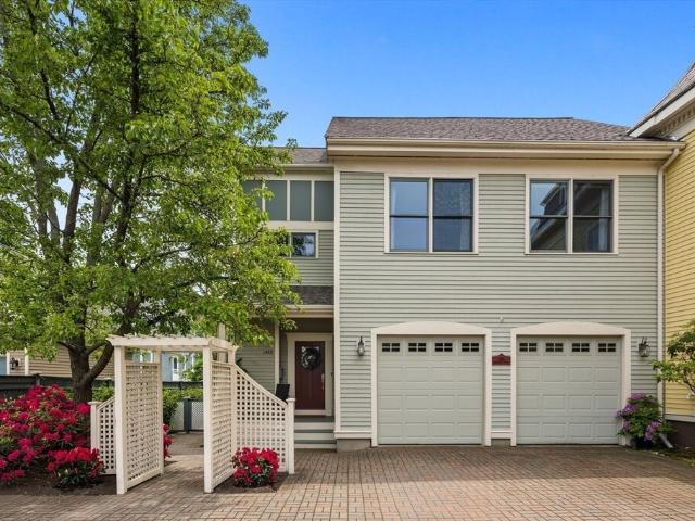 Apartment for sale in Newton