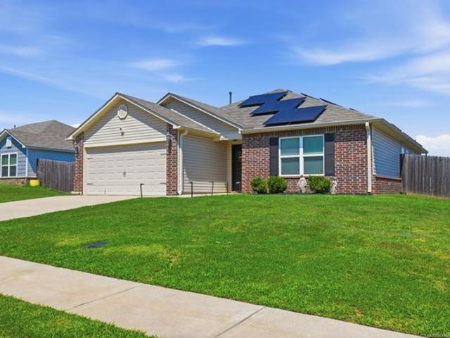 House for sale in Coweta, Oklahoma