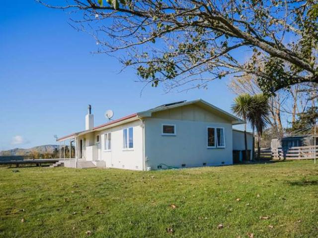 Property for sale in Elsthorpe