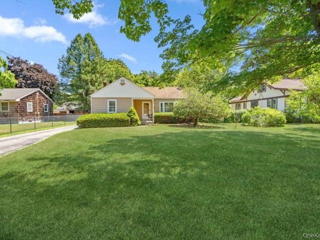 House for sale in Bohemia, New York