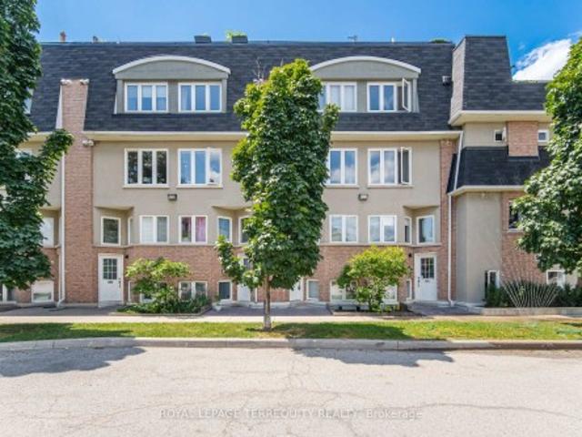Townhouse for sale in Woburn, Ontario