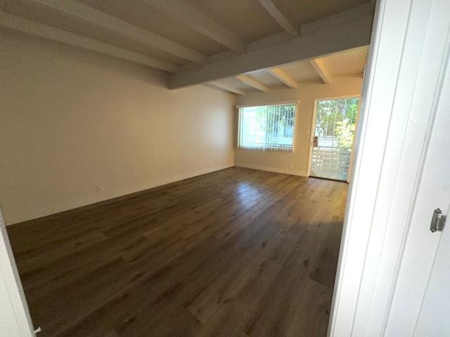 Apartment for rent in Canoga Park, California