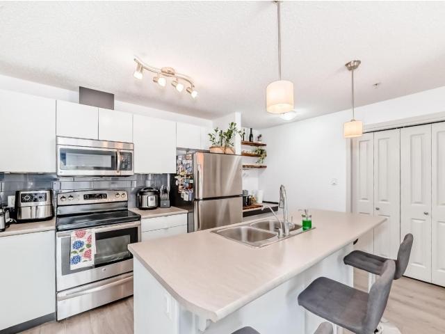 Apartment for sale in Wedgewood, Alberta