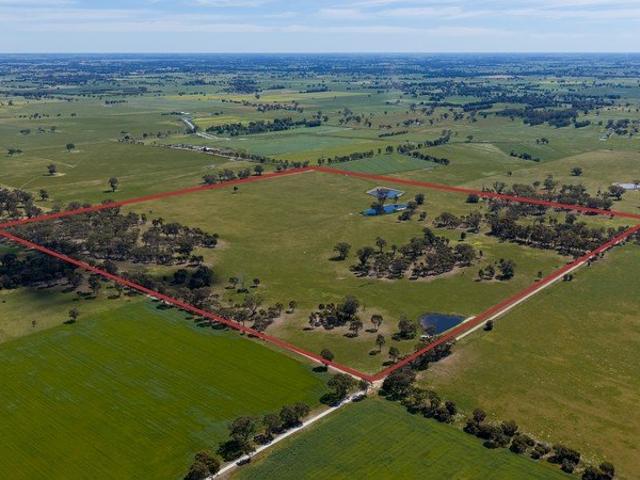 Cottage for sale in Waranga Shores, Shire of Campaspe