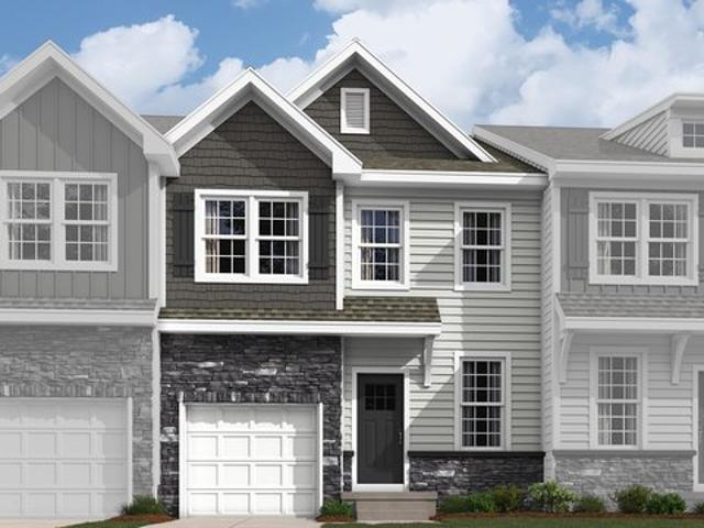 Townhouse for sale in Sayreville, Middlesex County