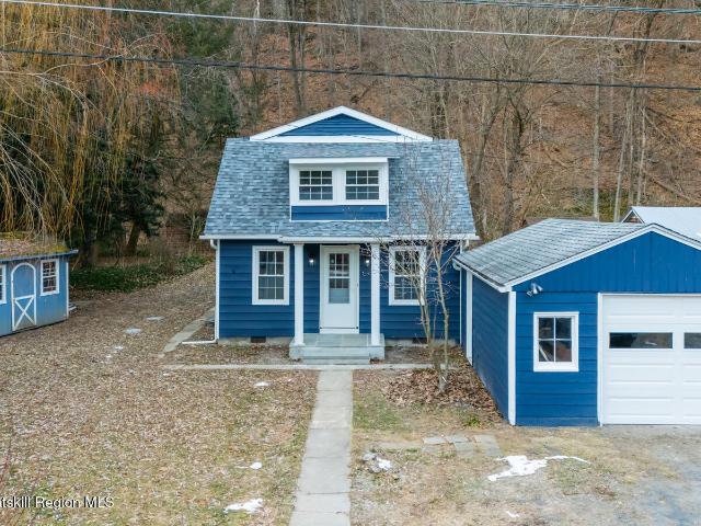 House for sale in Bloomington, New York