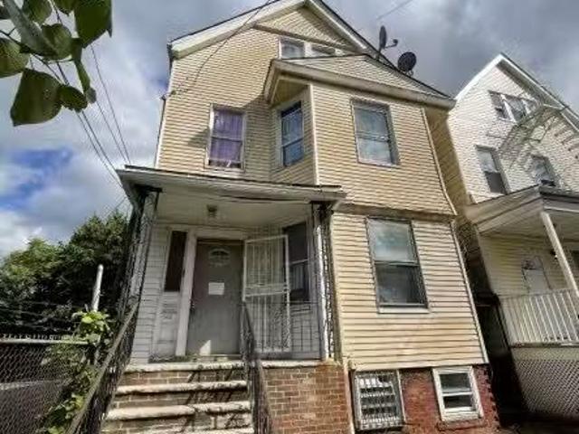 House for rent in Newark