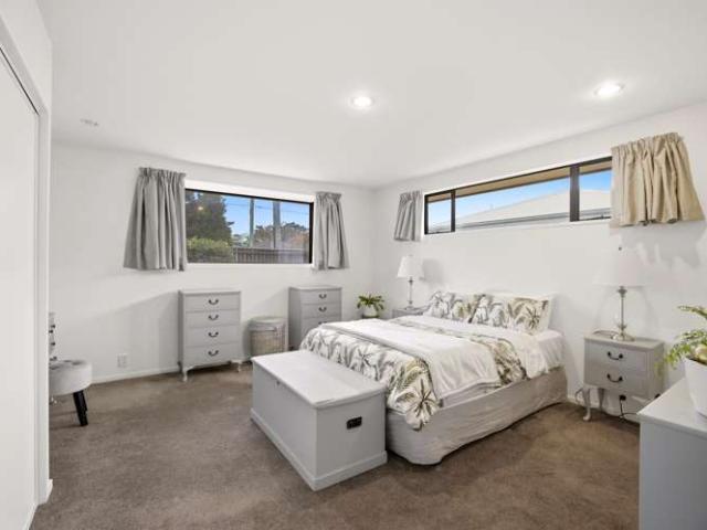 House for sale in Chaslands, Canterbury