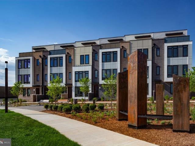 Townhouse for rent in Alexandria