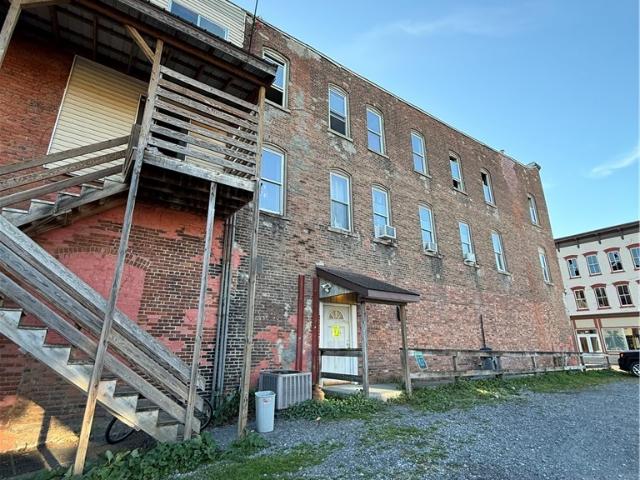 House for sale in Oneida, New York