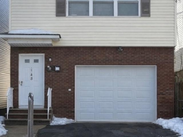 House for sale in Elizabeth, New Jersey