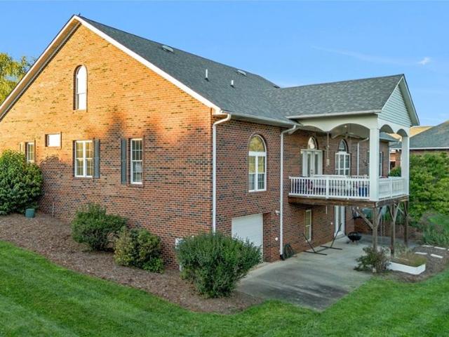 House for sale in Millers Creek, North Carolina