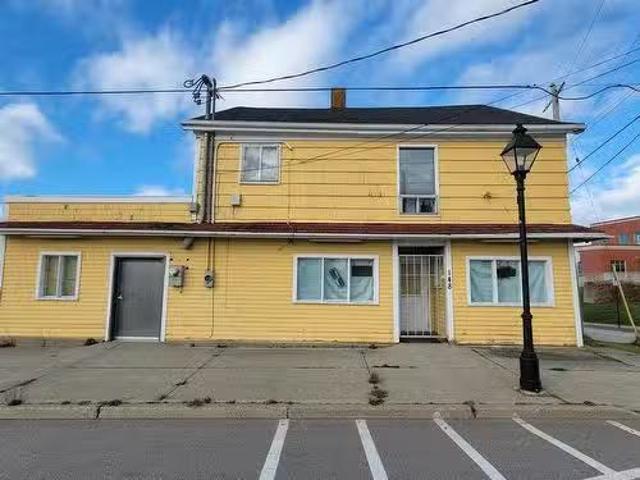 House for sale in Yarmouth, Nova Scotia
