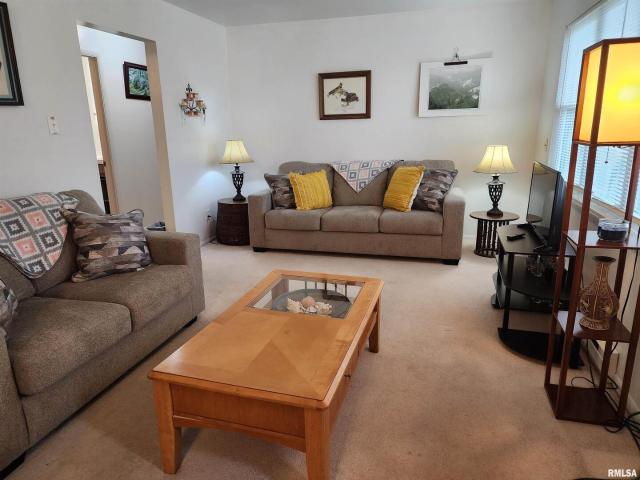 House for sale in Elizabethtown, Illinois