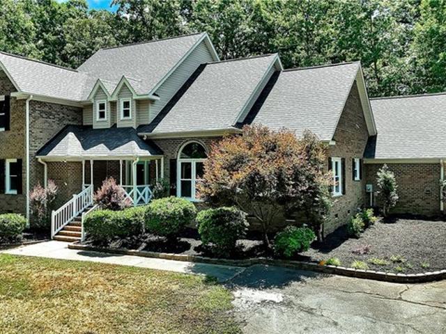 House for sale in Easley, South Carolina