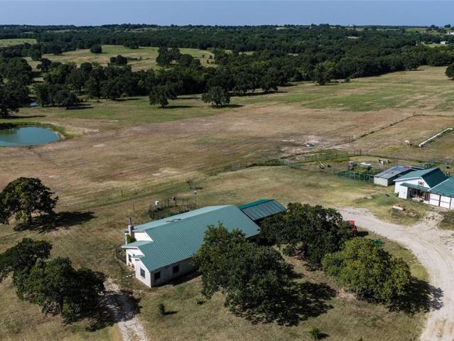 House for sale in Sunset, Texas